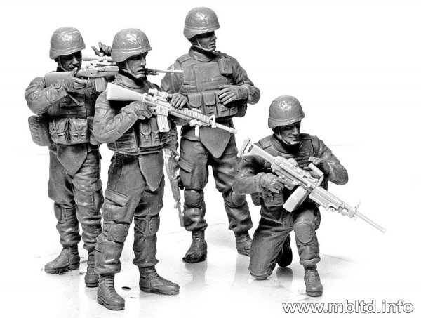 Master Box 3591 US Check Point (Iraq 2003) (1:35)