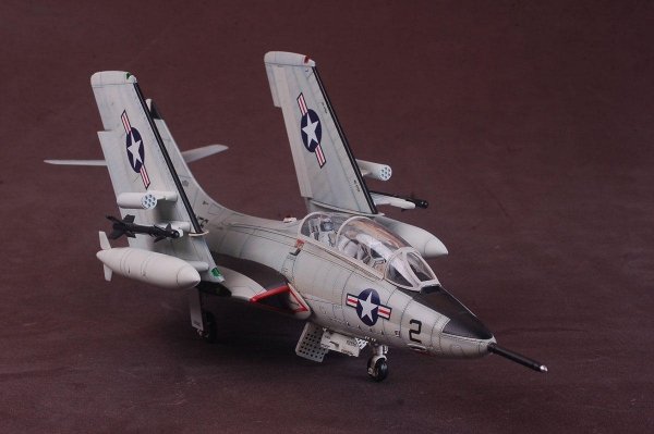 Kitty Hawk 80129 TF-9J Cougar (1:48)