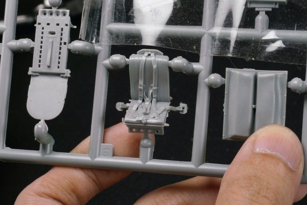 Border Model BF-010 Avro Lancaster B Mk.I/III with full Interior 1/32
