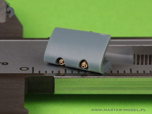 Master AM-48-185 P-51B Mustang - lufy uzbrojenia z żywicznym mocowaniem oraz celownik (do modelu Eduard) 1/48