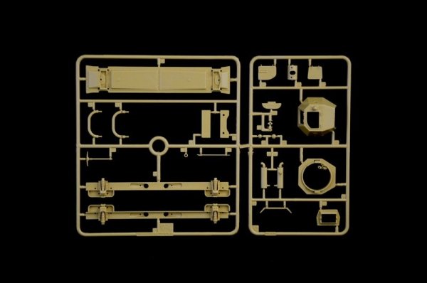 Italeri 6591 Autoblinda AB 41 with Bersaglieri El Alamein 1/35