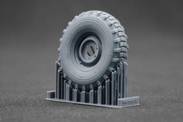 ScaleX WM 35023 Unimog 404 11.0R20 XOrdinary v2 Ordinary wheel set (for AK-Interactive, ICM, Revell) 1/35