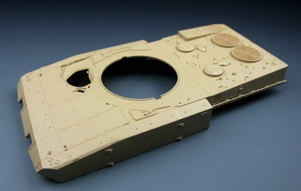 Tiger Model 4628 LEOPARD II REVOLUTION II MBT 1/35