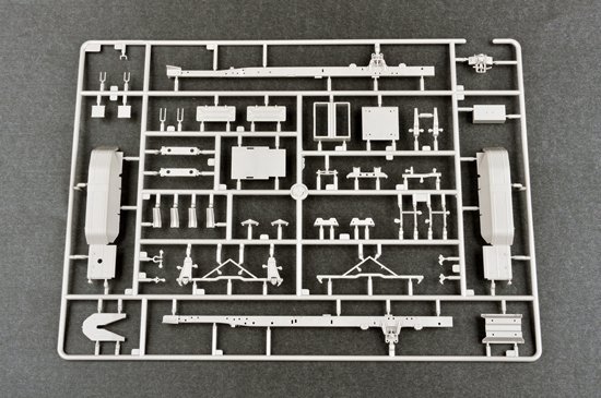 Trumpeter 01033 Russian Zil-131V towed PR-11 SA-2 Guideline (1:35)