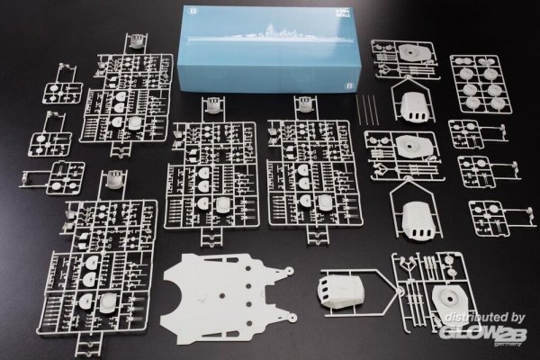 Glow2B 5058052 Yamato Battleship Premium 1/200