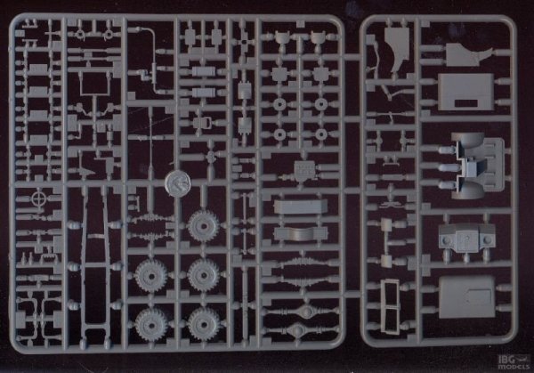 IBG 72014 Chevrolet C15A No.13 Cab General Service 1/72