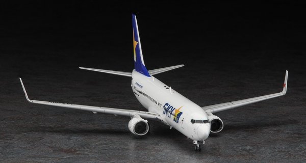 Hasegawa 10744 Boeing 737-800 Skymark Airlines 1/200