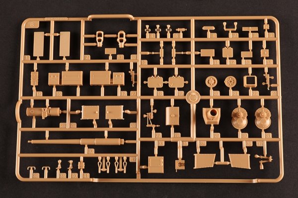 Hobby Boss 84835 German Pz.Sfl.Iva Dicker Max 1/48