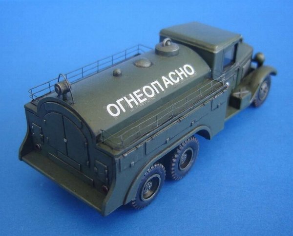 PST 72021 Fuel Truck BZ-35 1/72