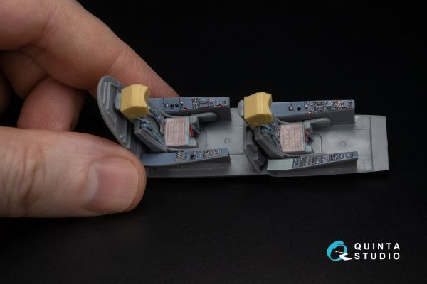 Quinta Studio QD48632 L-39C 3D-Printed &amp; coloured Interior on decal paper (Special Hobby) 1/48