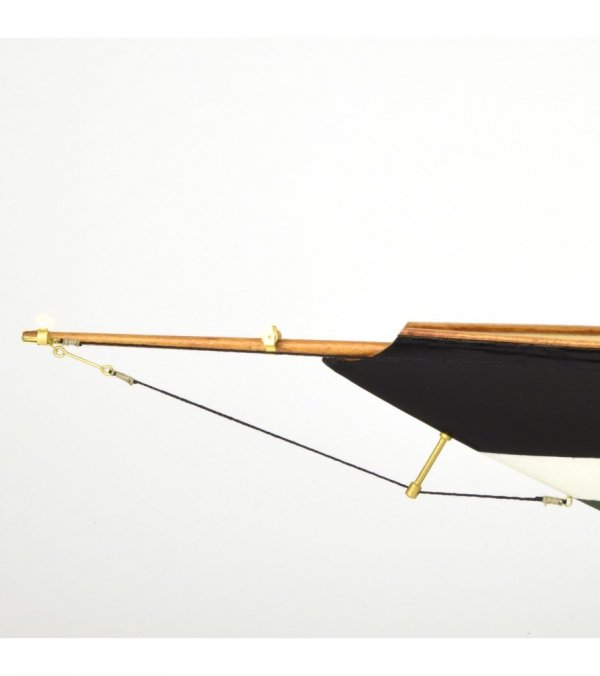 ARTESANIA LATINA 22418-N Jacht Pen Duick 1/28