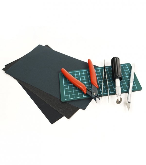 ARTESANIA LATINA 27003-1 Zestaw narzędzi nr 4 - mikronitownica, frez, pęseta, mata do cięcia, papier ścierny