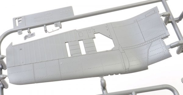Magic Factory 5003 F4U-1A Corsair 1/48