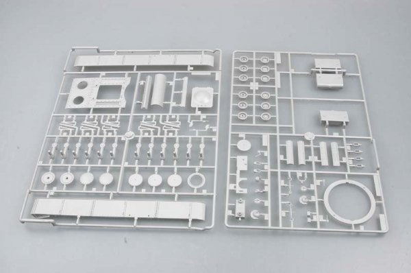 Trumpeter 01561 KV-1M1939 (1:35)