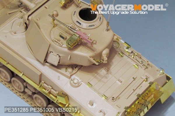 Voyager Model PE351285 WWII US M4A3E8 Early Version Thunderbolt VII HVSS Basic For RFM 5092 1/35