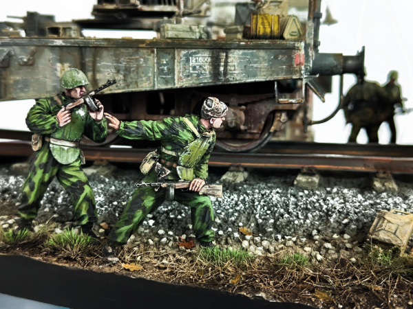 RT-Diorama 35027 Diorama-Base: Railroad Crossing 1/35