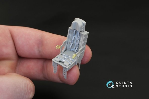 Quinta Studio QD32051 F-105D 3D-Printed &amp; coloured Interior on decal paper (for Trumpeter kit) 1/32