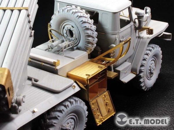 E.T. Model E35-191 Russian BM-21 Grad Multiple Rocket Launcher (For TRUMPETER 01013) (1:35)