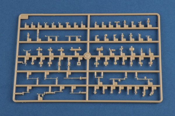 Hobby Boss 83894 French R35 with FCM turret tank 1/35
