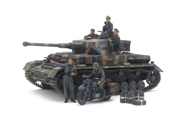 Tamiya 25209 Panzerkampfwagen IV Ausf G. Early Production &amp; Motorcycle Eastern Front 1/35