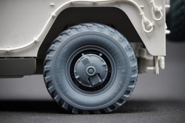 ScaleX WM 35015S GAZ Tiger V1 Sagged wheel set (for Meng) 1/35