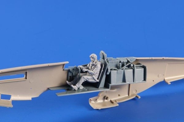CMK F48361 P-51D Mustang Pilot ETO, Seated 1/48
