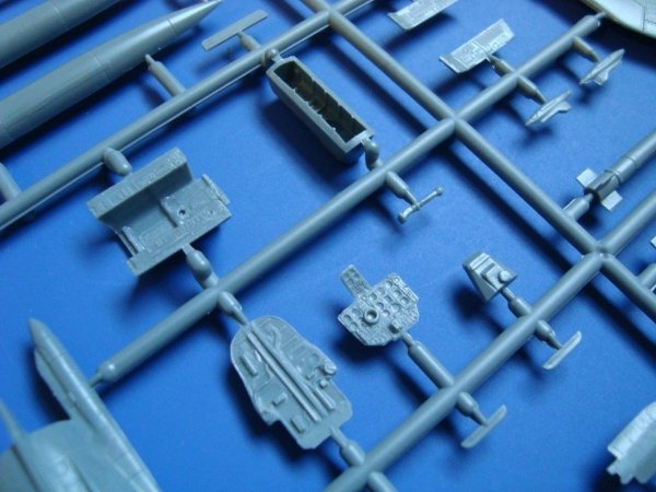 Kozavody Prostejov KPM0102 MiG-21 BIS Fishbed Part II. (1:72)