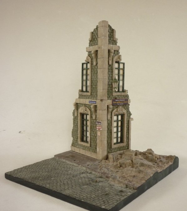 RT-Diorama 35253 Diorama-Base: Cityhouse Corner 1/35