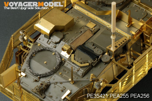 Voyager Model PEA256 Modern US Stryker family Rhino Anti IED Device/VHF/UHF (GP) 1/35