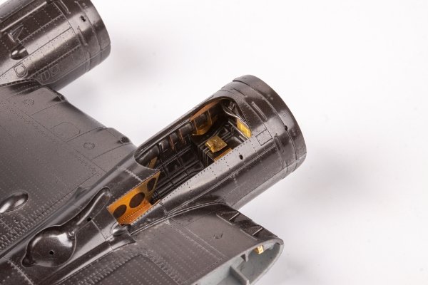 Eduard 481147 B-17F undercarriage exterior EDUARD 1/48