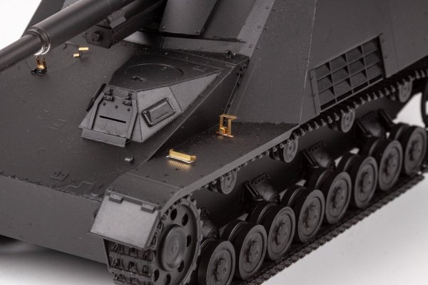Eduard 36506 Sd. Kfz. 164 Nashorn BORDER MODEL 1/35
