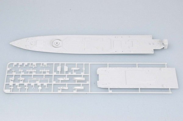 Trumpeter 04517 RUSSIAN NAVY UDALOY CLASS DESTROYER SEVEROMORSK (1:350)