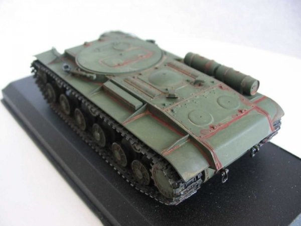 PST 72038 Armored Tow Tractor KV-T 1/72