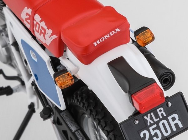 Hasegawa 21518-BK18 Honda XLR250R (MD22) (1991) 1/12