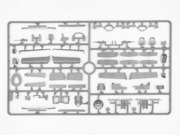 ICM 48324 Conquerors of Europe’s Sky 1/48