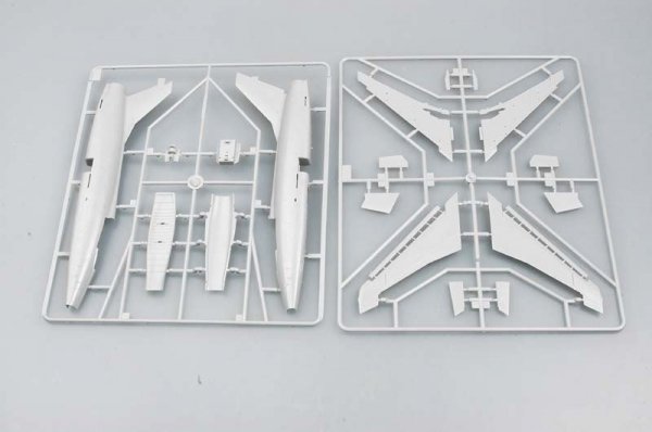 Trumpeter 01649 F-100D Super Sabre (1:72)