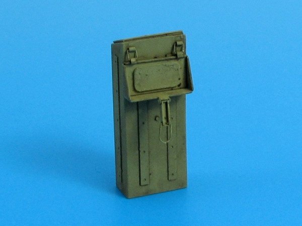 Eureka XXL A-3510 7,5 cm Nebelgranatpatrone Kw.K.37/Stu.K.37 L/24 1/35