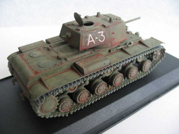 PST 72012 KV-1 Heavy Tank 1/72