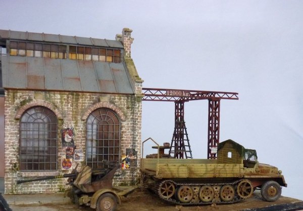 RT-Diorama 35292 Diorama-Base: &quot;Railroad Shed&quot; 1/35