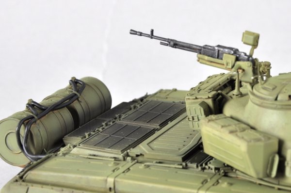 Trumpeter 09603 T-72M MBT 1/35