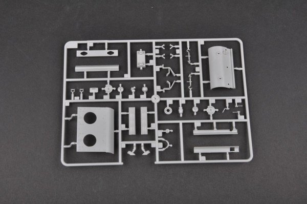 Trumpeter 05568 Soviet SU-152 Late (1:35)