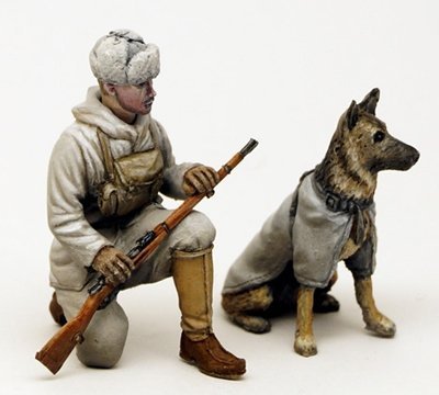 ToRo Model 35F109 Wojna Zimowa - Armia Fińska - Młody Łącznik z Psem / Winter War 1939-40 - Young messenger boy with his dog 1/35