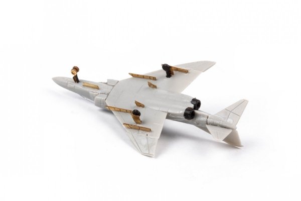 Eduard 53295 USS Nimitz CVN-68 part 1 TRUMPETER 1/350