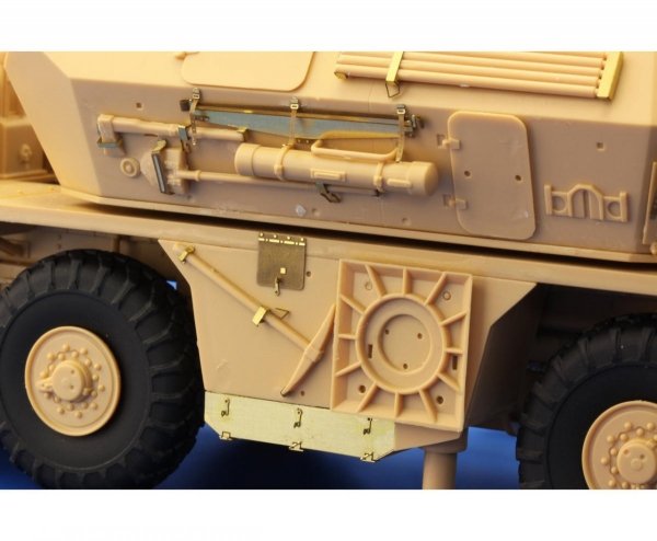 Eduard 36180 152mm ShkH vz.77 DANA exterior 1/35 Hobby Boss