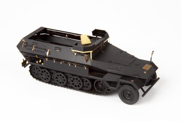 Eduard 36518 Sd. Kfz. 251/18 Ausf. A ICM 1/35