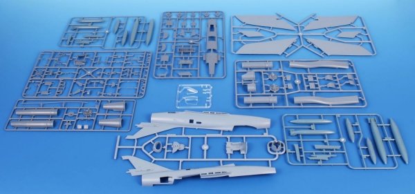 Special Hobby 48238 Dassault SMB-2 Super Mystere / Sa'ar - Israeli Storm in the Sky (Hi-Tech Kit) 1/48