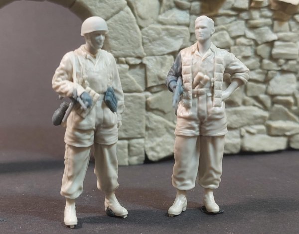 Panzer Art FI35-246 German fallschirmjagers at rest set 1/35