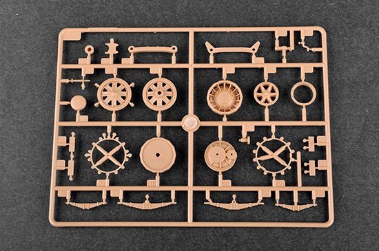 Trumpeter 09538 Sd.Kfz.8 (DB9)Half-Track Artillery Tractor 1/35