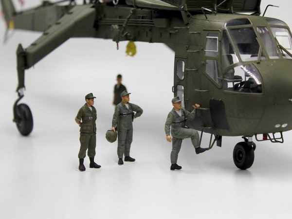 ICM 53101 US Helicopter Pilots (1960s-1970s) 1/35
