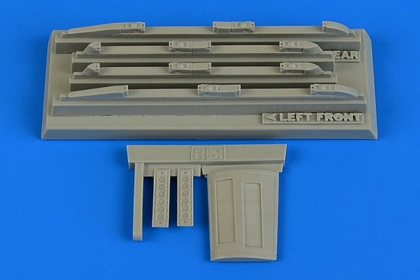 Aires 4743 Su-17/22 M3/M4 Fitter K empty chaff/flare dispensers 1/48 KITTY HAWK